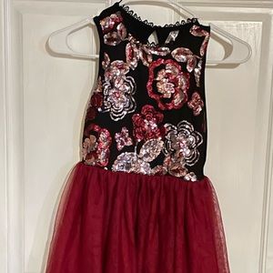 Beautiful Sequin Dress Red Black Silver Easter